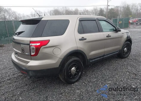 2014 Ford Police Interceptor z USA, uszkodzony, nr VIN 1FM5K8AR9EGA45007